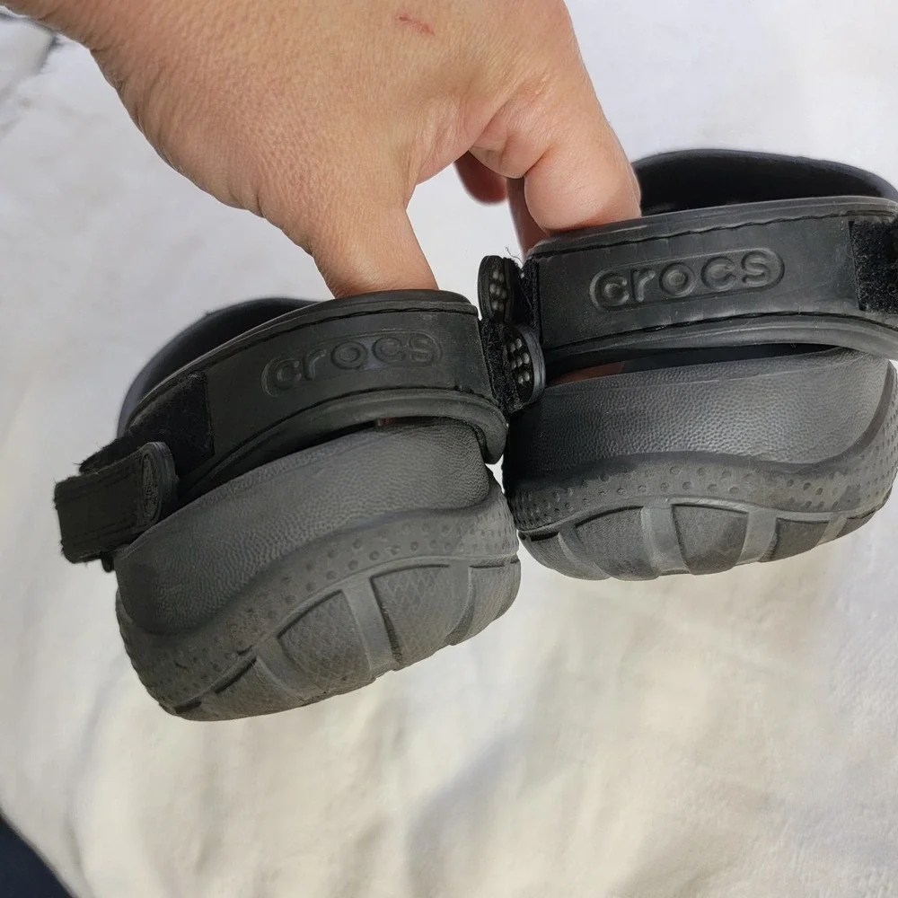 Crocs Yukon Sport Mens Black Leather Clog Adjustable Strap Sandals Size 12